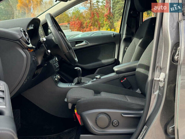 Мерседес Б-класс 2017 в Виннице на Automoto.ua Серый Мерседес Б-класс, объемом двигателя 2 л и пробегом 149 тыс. км за 14480 $, фото 22 на Automoto.ua