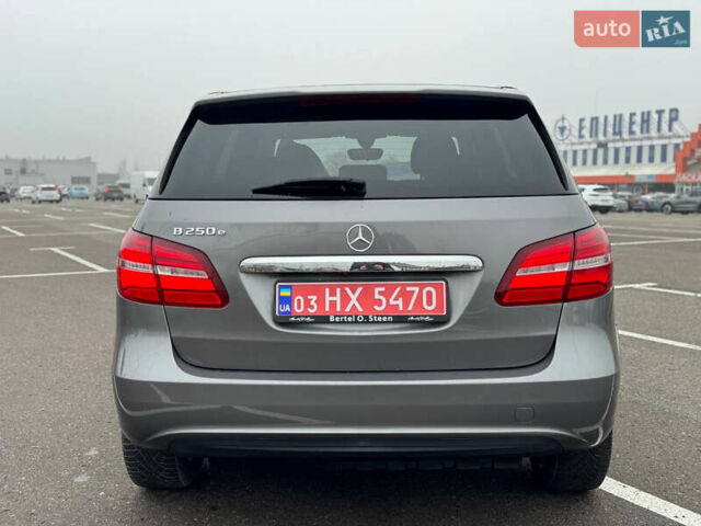 Сірий Мерседес Б-клас, об'ємом двигуна 0 л та пробігом 116 тис. км за 8999 $, фото 17 на Automoto.ua