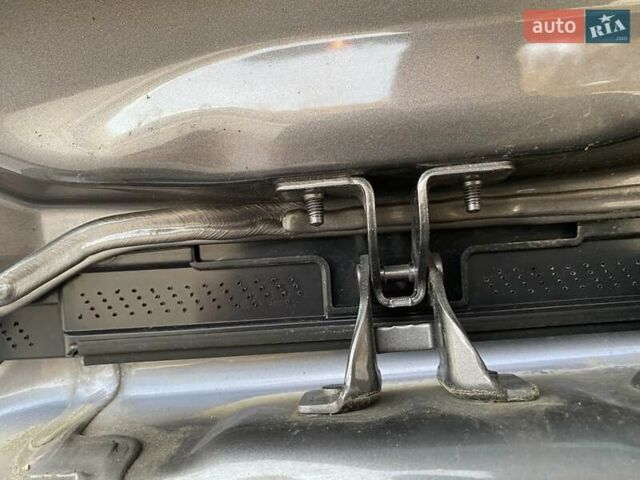 Серый Мерседес Б-класс, объемом двигателя 0 л и пробегом 147 тыс. км за 10900 $, фото 92 на Automoto.ua