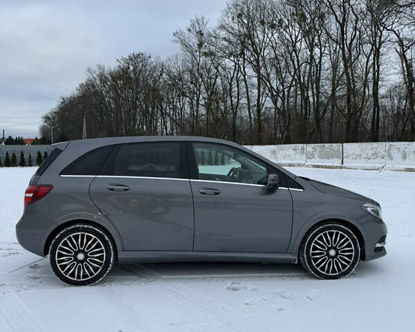 Серый Мерседес Б-класс, объемом двигателя 0 л и пробегом 92 тыс. км за 10800 $, фото 6 на Automoto.ua