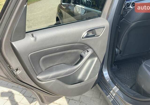 Серый Мерседес Б-класс, объемом двигателя 0 л и пробегом 134 тыс. км за 10199 $, фото 7 на Automoto.ua