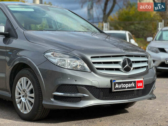 Мерседес Б-класс 2017 в Виннице на Automoto.ua Серый Мерседес Б-класс, объемом двигателя 2 л и пробегом 149 тыс. км за 14480 $, фото 14 на Automoto.ua