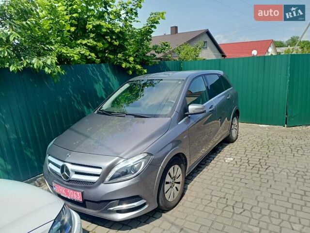 Сірий Мерседес Б-клас, об'ємом двигуна 0 л та пробігом 92 тис. км за 9700 $, фото 6 на Automoto.ua