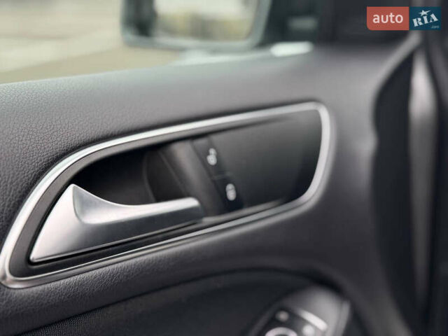 Сірий Мерседес Б-клас, об'ємом двигуна 0 л та пробігом 116 тис. км за 8999 $, фото 43 на Automoto.ua