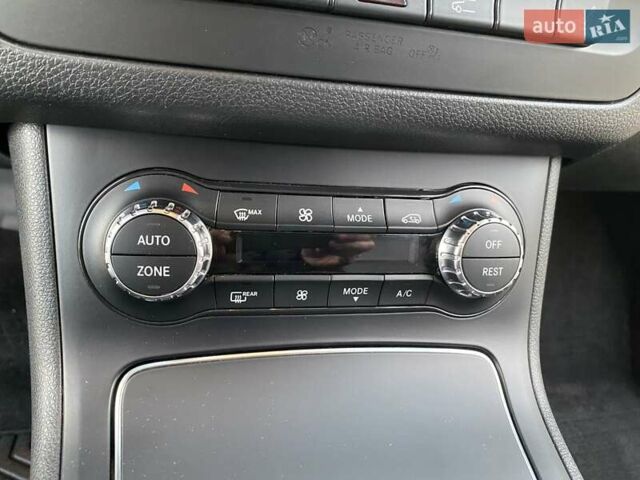 Серый Мерседес Б-класс, объемом двигателя 0 л и пробегом 147 тыс. км за 10900 $, фото 39 на Automoto.ua