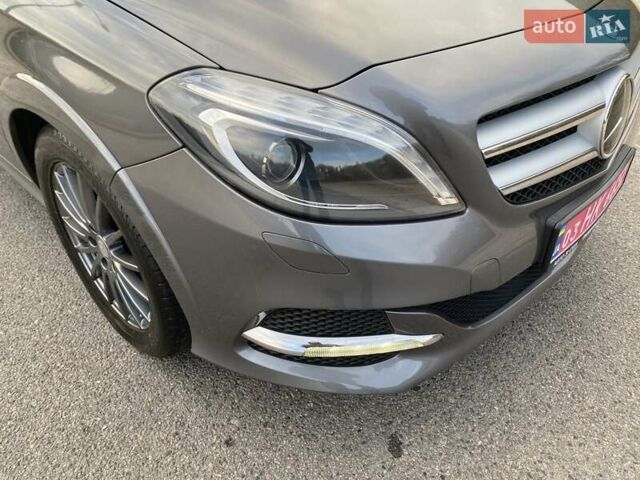 Серый Мерседес Б-класс, объемом двигателя 0 л и пробегом 147 тыс. км за 10900 $, фото 18 на Automoto.ua