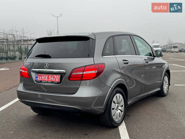 Сірий Мерседес Б-клас, об'ємом двигуна 0 л та пробігом 116 тис. км за 8999 $, фото 2 на Automoto.ua