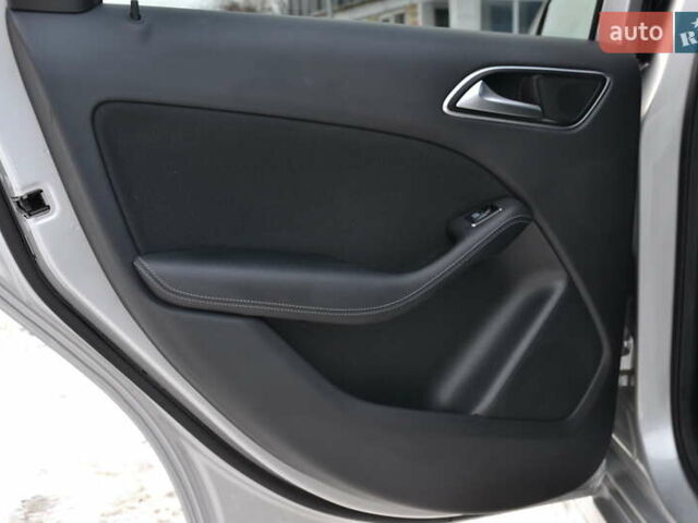 Серый Мерседес Б-класс, объемом двигателя 0 л и пробегом 80 тыс. км за 10450 $, фото 18 на Automoto.ua