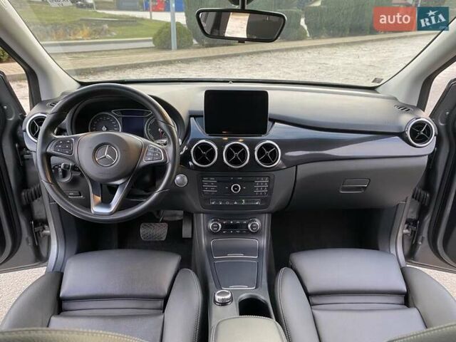 Серый Мерседес Б-класс, объемом двигателя 0 л и пробегом 147 тыс. км за 10900 $, фото 26 на Automoto.ua