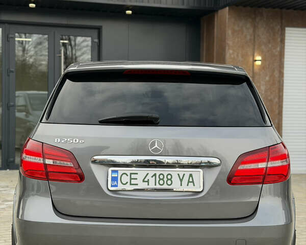 Серый Мерседес Б-класс, объемом двигателя 0 л и пробегом 140 тыс. км за 10400 $, фото 11 на Automoto.ua