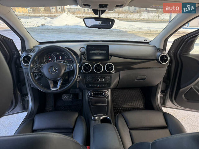 Серый Мерседес Б-класс, объемом двигателя 0 л и пробегом 99 тыс. км за 8950 $, фото 15 на Automoto.ua