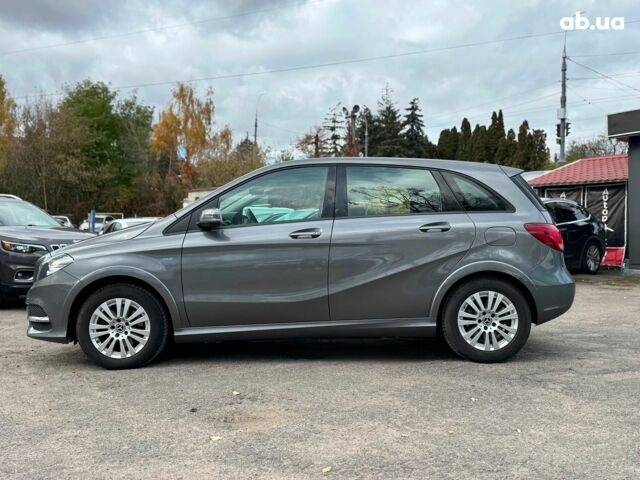 Серый Мерседес Б-класс, объемом двигателя 2 л и пробегом 149 тыс. км за 14480 $, фото 4 на Automoto.ua