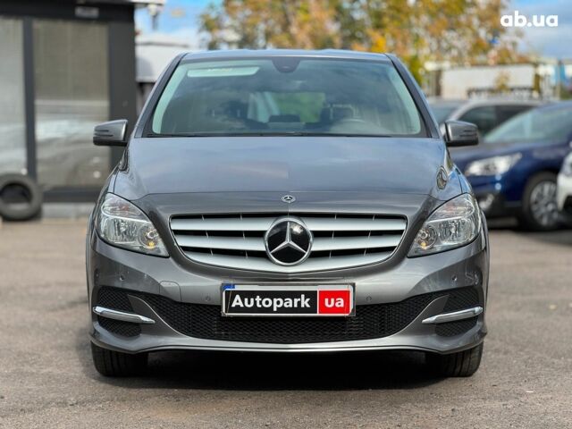 Серый Мерседес Б-класс, объемом двигателя 2 л и пробегом 149 тыс. км за 14480 $, фото 2 на Automoto.ua