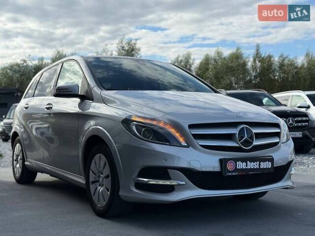 Сірий Мерседес Б-клас, об'ємом двигуна 0 л та пробігом 70 тис. км за 12600 $, фото 12 на Automoto.ua