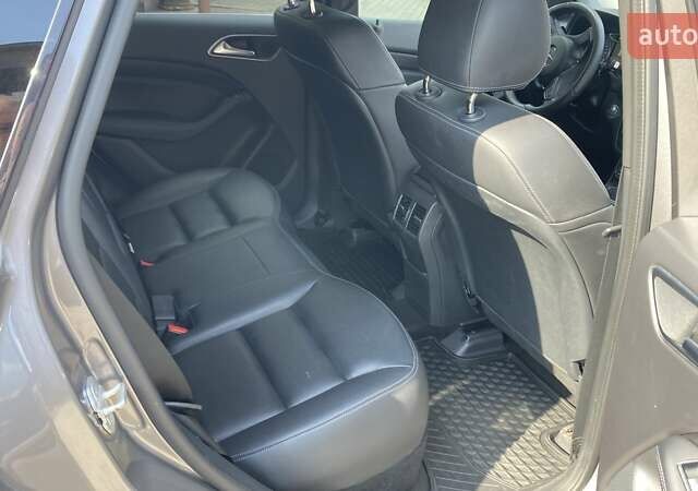 Серый Мерседес Б-класс, объемом двигателя 0 л и пробегом 134 тыс. км за 10199 $, фото 5 на Automoto.ua