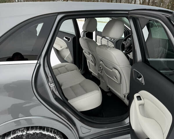 Серый Мерседес Б-класс, объемом двигателя 0 л и пробегом 92 тыс. км за 10800 $, фото 16 на Automoto.ua