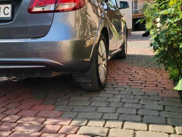 Сірий Мерседес Б-клас, об'ємом двигуна 0 л та пробігом 61 тис. км за 11500 $, фото 10 на Automoto.ua