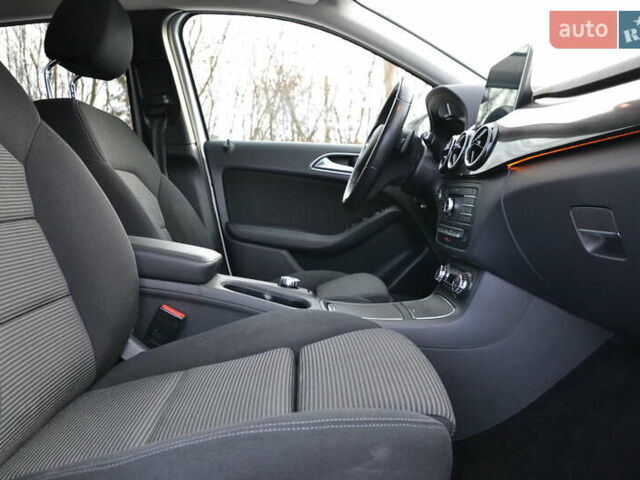 Серый Мерседес Б-класс, объемом двигателя 0 л и пробегом 80 тыс. км за 10450 $, фото 23 на Automoto.ua