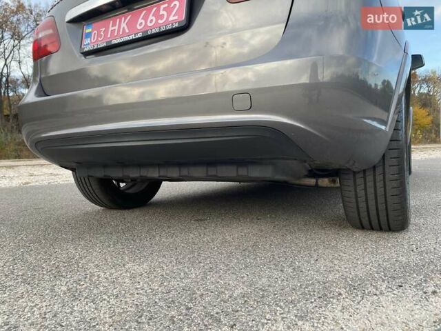 Серый Мерседес Б-класс, объемом двигателя 0 л и пробегом 147 тыс. км за 10900 $, фото 84 на Automoto.ua