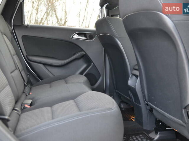 Серый Мерседес Б-класс, объемом двигателя 0 л и пробегом 80 тыс. км за 10450 $, фото 20 на Automoto.ua