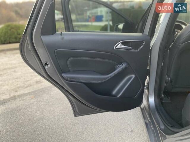 Серый Мерседес Б-класс, объемом двигателя 0 л и пробегом 147 тыс. км за 10900 $, фото 28 на Automoto.ua