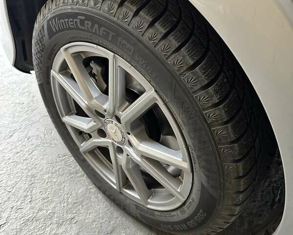 Серый Мерседес Б-класс, объемом двигателя 0 л и пробегом 72 тыс. км за 14300 $, фото 7 на Automoto.ua