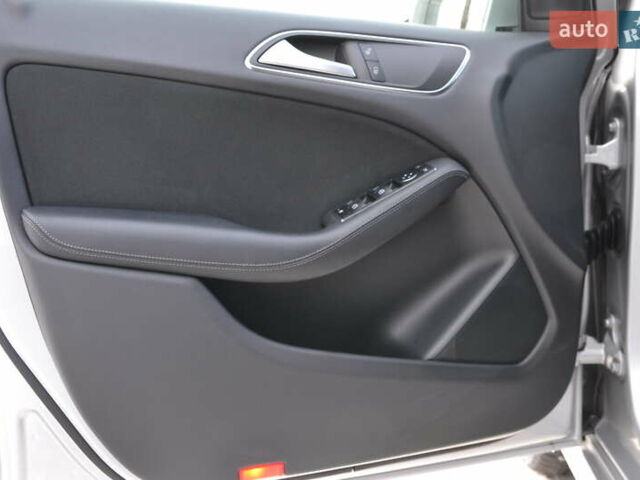 Серый Мерседес Б-класс, объемом двигателя 0 л и пробегом 80 тыс. км за 10450 $, фото 16 на Automoto.ua