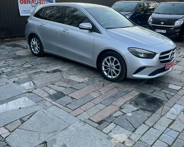 Сірий Мерседес Б-клас, об'ємом двигуна 2 л та пробігом 185 тис. км за 22500 $, фото 4 на Automoto.ua