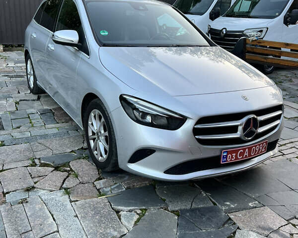 Сірий Мерседес Б-клас, об'ємом двигуна 2 л та пробігом 185 тис. км за 22500 $, фото 2 на Automoto.ua