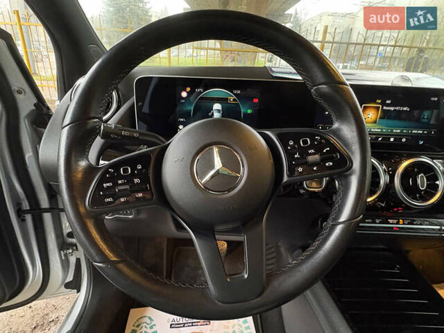 Серый Мерседес Б-класс, объемом двигателя 1.3 л и пробегом 52 тыс. км за 18000 $, фото 6 на Automoto.ua