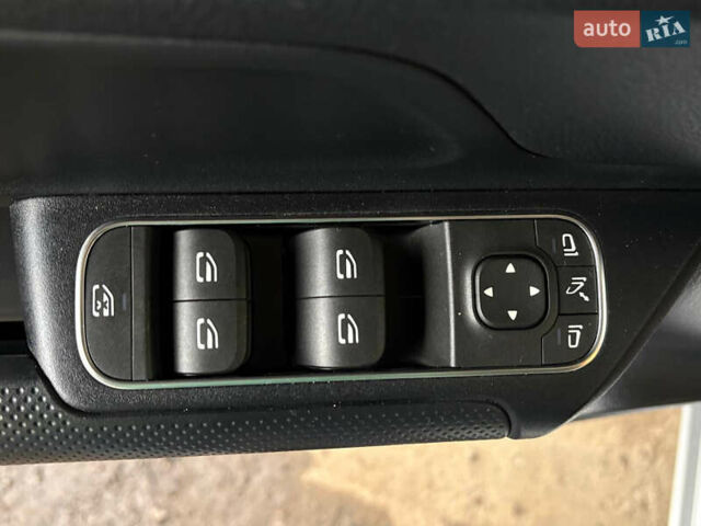 Серый Мерседес Б-класс, объемом двигателя 1.3 л и пробегом 52 тыс. км за 18000 $, фото 5 на Automoto.ua