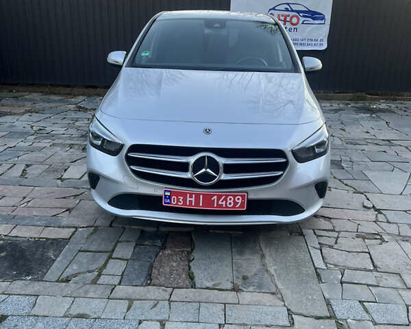 Сірий Мерседес Б-клас, об'ємом двигуна 2 л та пробігом 185 тис. км за 22500 $, фото 1 на Automoto.ua