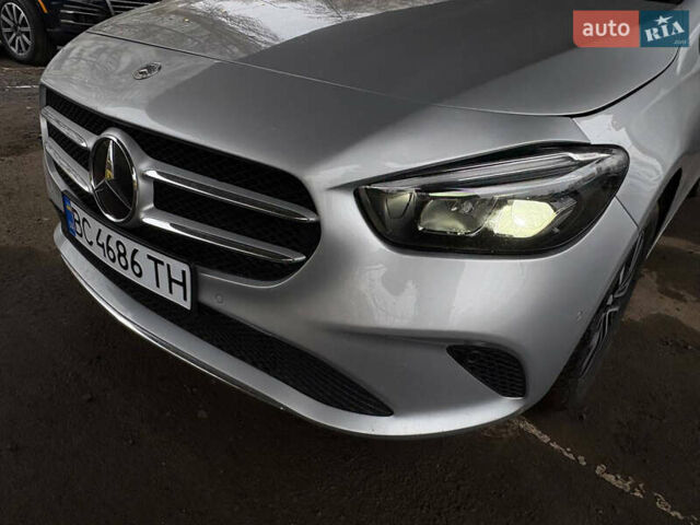 Серый Мерседес Б-класс, объемом двигателя 1.3 л и пробегом 52 тыс. км за 18000 $, фото 7 на Automoto.ua