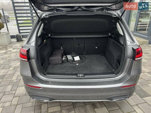 Серый Мерседес Б-класс, объемом двигателя 1.3 л и пробегом 73 тыс. км за 30500 $, фото 4 на Automoto.ua