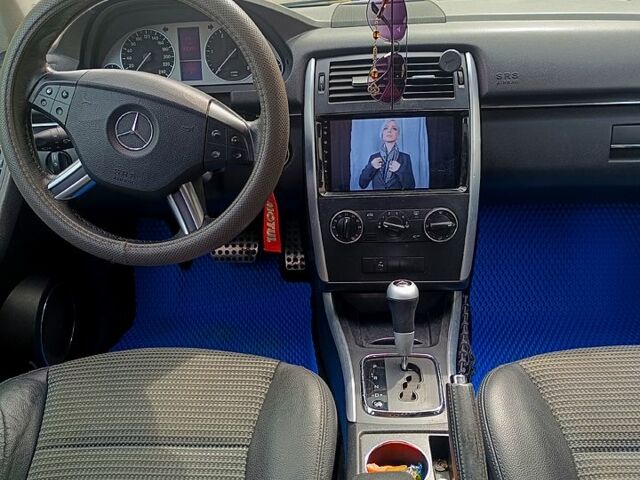 Серый Мерседес Б-класс, объемом двигателя 20 л и пробегом 230 тыс. км за 6300 $, фото 5 на Automoto.ua