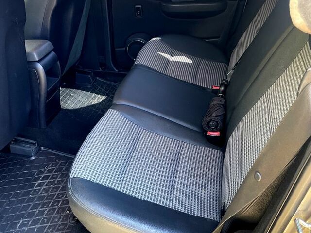 Сірий Мерседес Б-клас, об'ємом двигуна 1.5 л та пробігом 230 тис. км за 7000 $, фото 8 на Automoto.ua