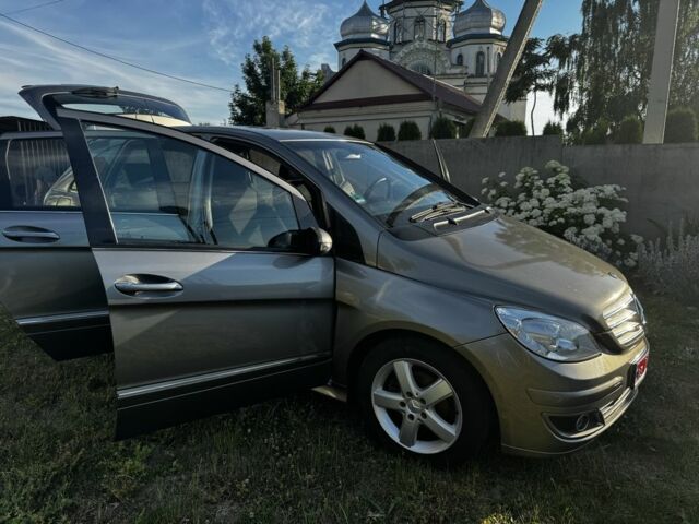 Сірий Мерседес Б-клас, об'ємом двигуна 1.5 л та пробігом 195 тис. км за 5220 $, фото 6 на Automoto.ua