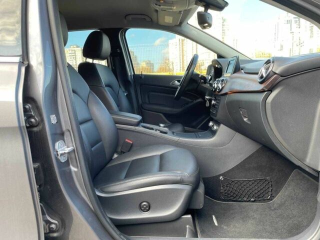 Серый Мерседес Б-класс, объемом двигателя 0 л и пробегом 59 тыс. км за 9490 $, фото 9 на Automoto.ua