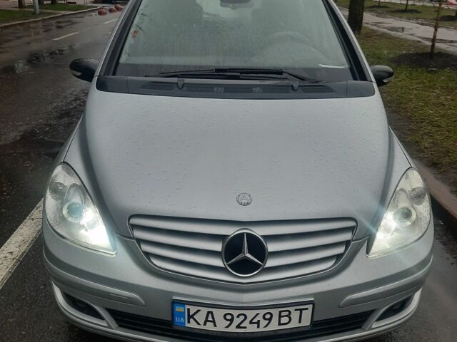 Серый Мерседес Б-класс, объемом двигателя 1.7 л и пробегом 213 тыс. км за 5200 $, фото 5 на Automoto.ua