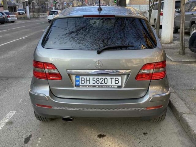 Сірий Мерседес Б-клас, об'ємом двигуна 1.7 л та пробігом 280 тис. км за 5000 $, фото 3 на Automoto.ua