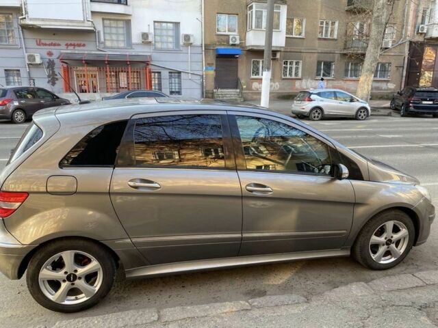 Сірий Мерседес Б-клас, об'ємом двигуна 1.7 л та пробігом 280 тис. км за 5000 $, фото 1 на Automoto.ua