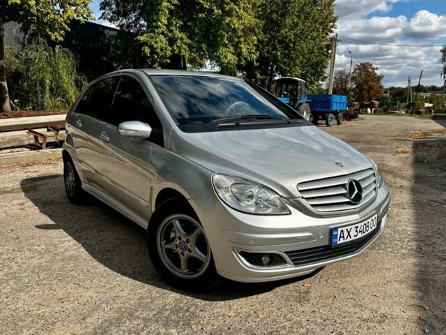 Сірий Мерседес Б-клас, об'ємом двигуна 2 л та пробігом 254 тис. км за 6200 $, фото 3 на Automoto.ua