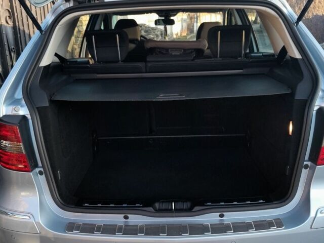 Серый Мерседес Б-класс, объемом двигателя 2 л и пробегом 192 тыс. км за 9500 $, фото 6 на Automoto.ua