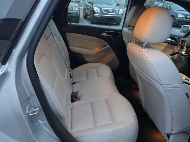 Серый Мерседес Б-класс, объемом двигателя 0 л и пробегом 58 тыс. км за 2700 $, фото 10 на Automoto.ua