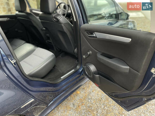 Синій Мерседес Б-клас, об'ємом двигуна 2 л та пробігом 235 тис. км за 7099 $, фото 28 на Automoto.ua