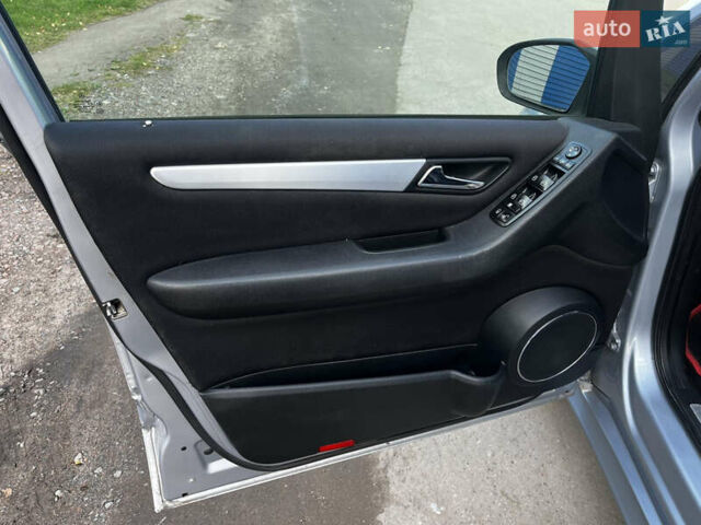 Синий Мерседес Б-класс, объемом двигателя 2.04 л и пробегом 181 тыс. км за 6000 $, фото 13 на Automoto.ua