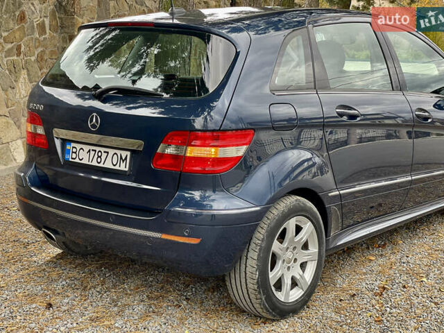 Синій Мерседес Б-клас, об'ємом двигуна 2 л та пробігом 235 тис. км за 7099 $, фото 5 на Automoto.ua