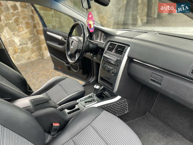 Синій Мерседес Б-клас, об'ємом двигуна 2 л та пробігом 235 тис. км за 7099 $, фото 31 на Automoto.ua