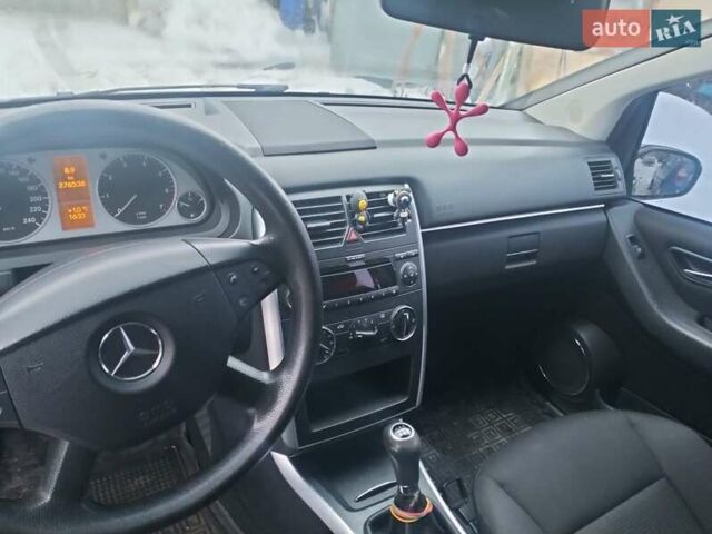 Синий Мерседес Б-класс, объемом двигателя 1.5 л и пробегом 270 тыс. км за 5000 $, фото 10 на Automoto.ua