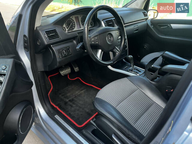Синий Мерседес Б-класс, объемом двигателя 2.04 л и пробегом 181 тыс. км за 6000 $, фото 12 на Automoto.ua
